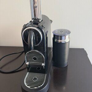 Nespresso Delonghi CitiZ&Milk Limousine Black Machine